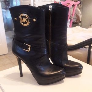 Michael Kors Black Stockard size 8M booties.